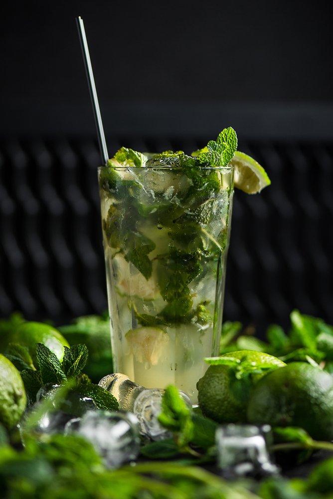 Presentation and Aesthetics Serving the Mint Julep with Southern Elegance